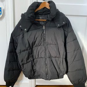 oversized 90s style black puffer